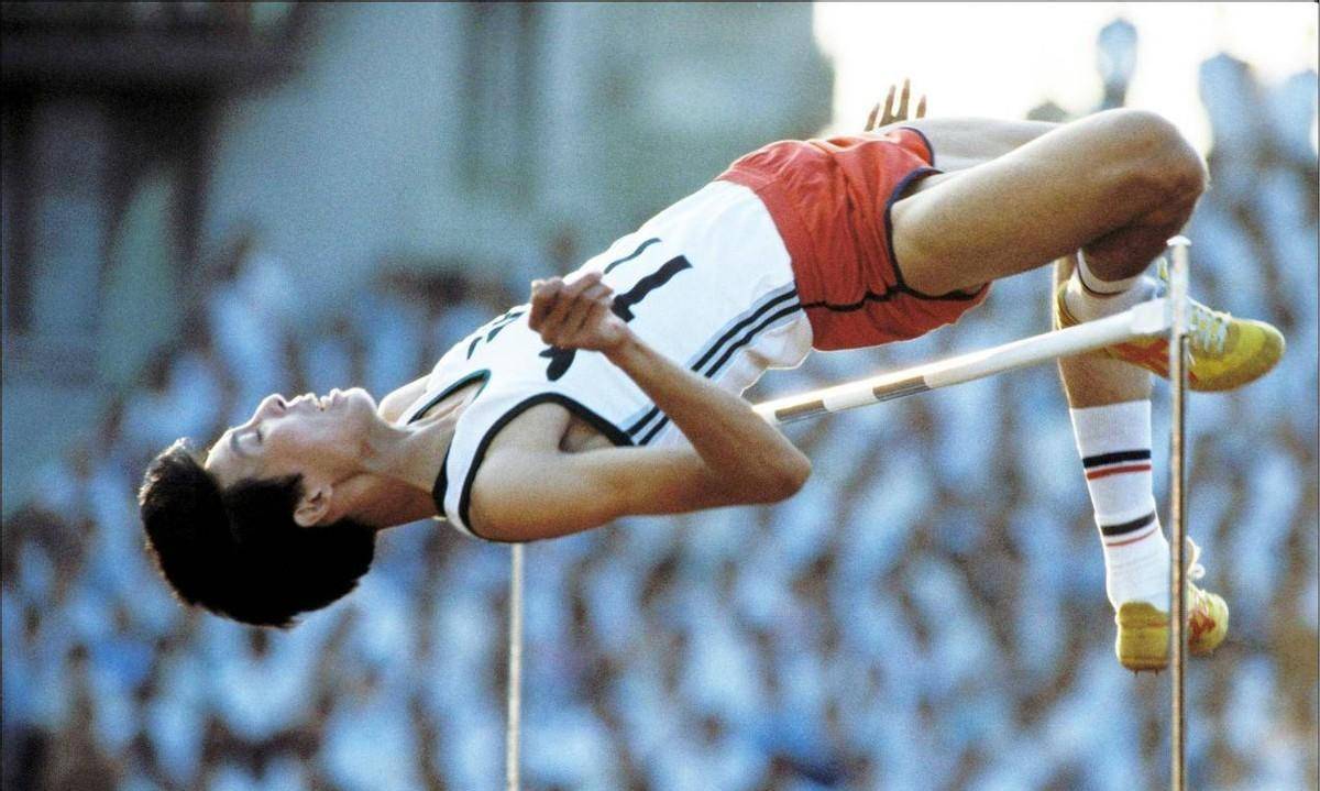 贫苦家里走出的跳高王子:屡次刷新世界纪录,奥运会却仅获得铜牌