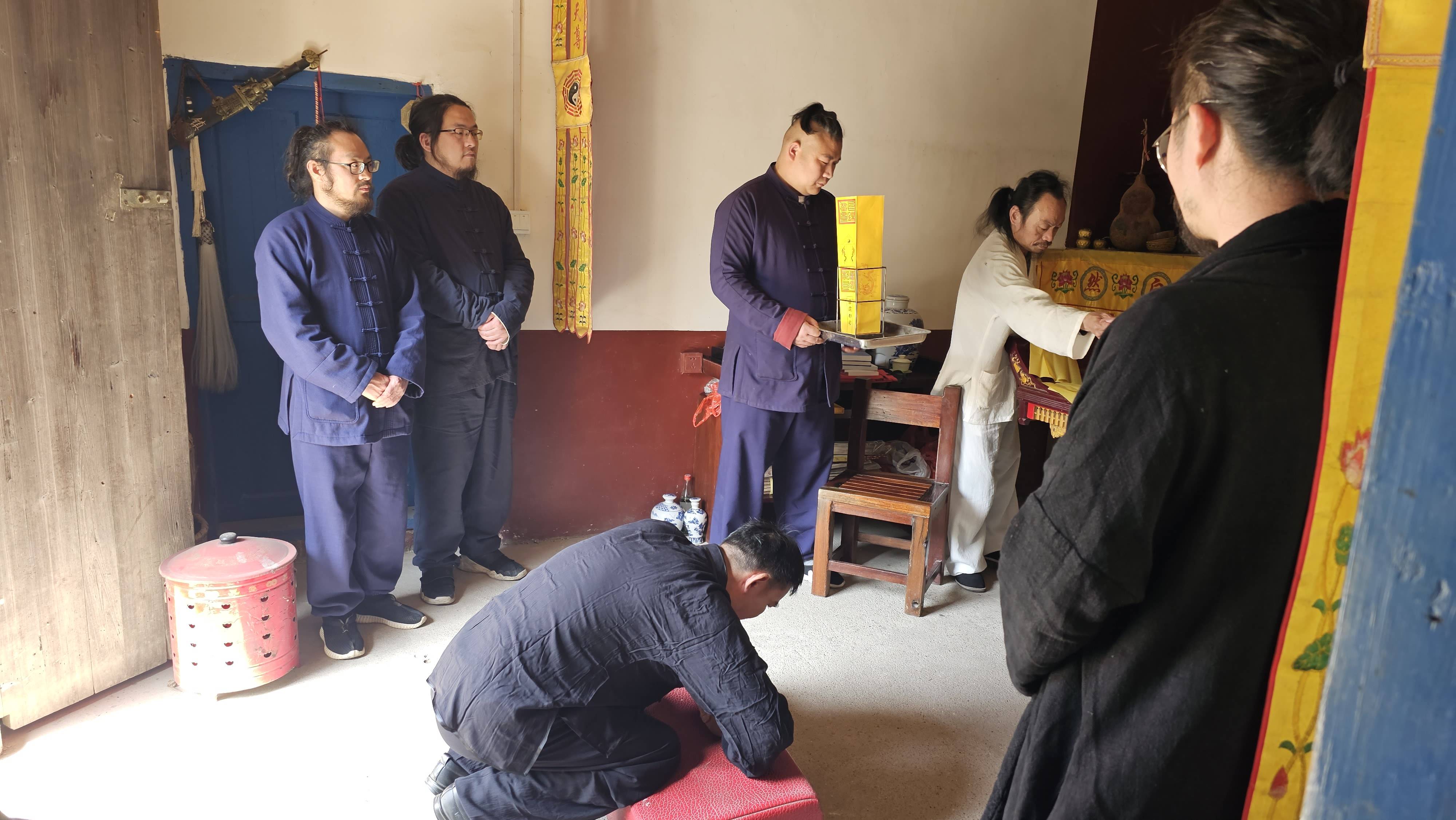 拜师学艺有什么规矩,拜师仪式流程介绍_徒弟_师父_技艺