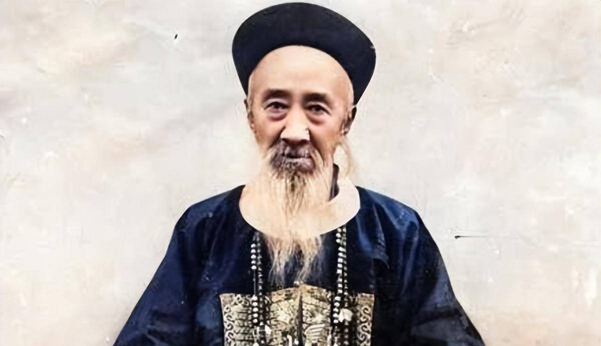 张之洞简介:晚清中兴四大名臣之一,洋务派代表人物_曾国藩_皇帝