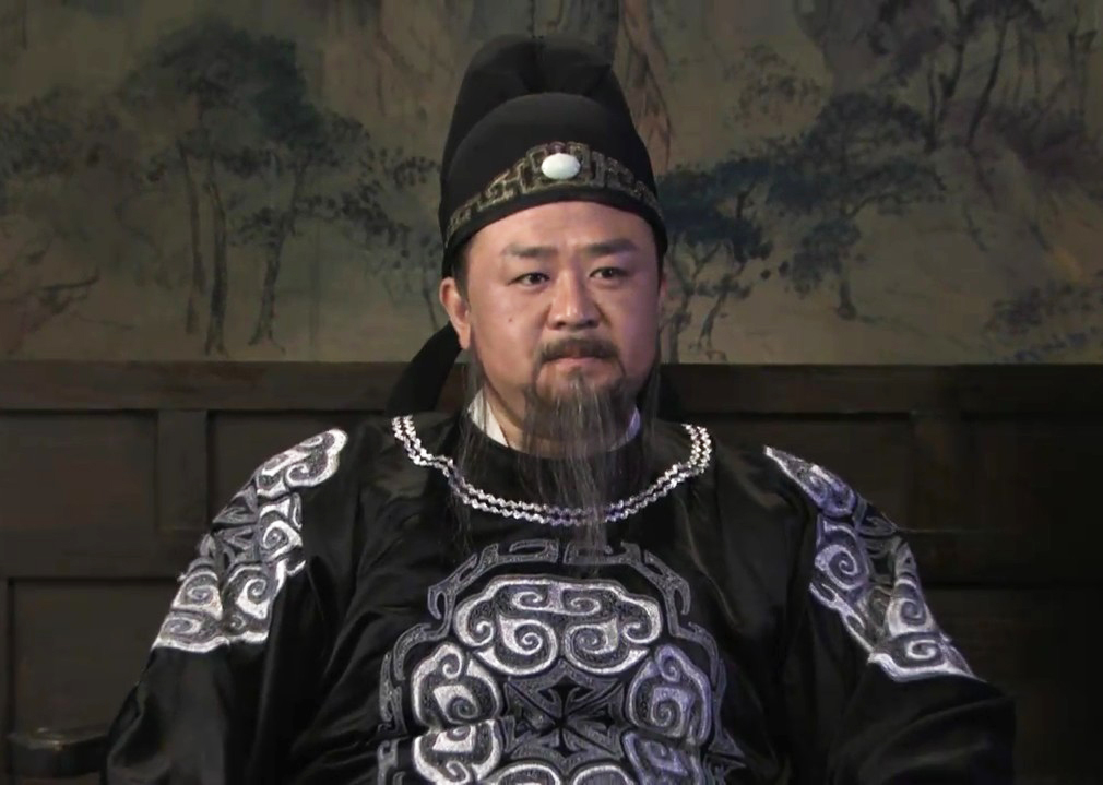 就在狄仁杰的儿子狄光远整理父亲的遗物时,他发现了一封奏折.