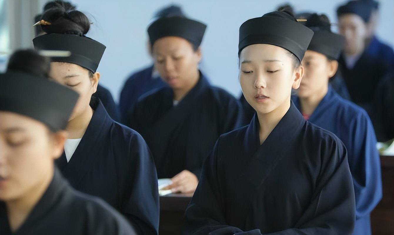 23岁女道士王熹贞,宣告自己即将羽化,近10万人围观,结局怎样?