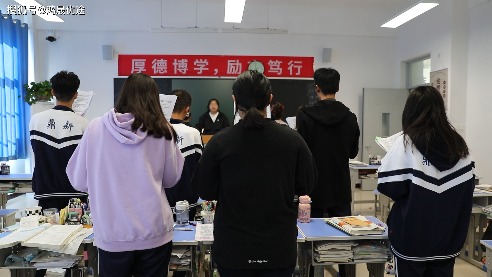 在未来几年内,这批孩子将在中学和大学阶段面临更大的同龄人竞争压力