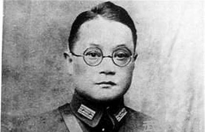 刘湘的"神军"模范师,打仗靠扶乩,行军靠算卦_刘从云