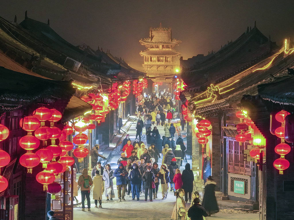 氛围感拉满!全国各地街头彩灯闪耀 流光溢彩迎新春-搜狐大视野-搜狐新闻