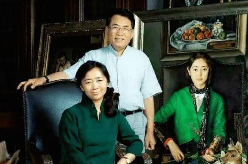 油画院院长杨飞云:以妻子为模特,用6幅画,拍出7179万