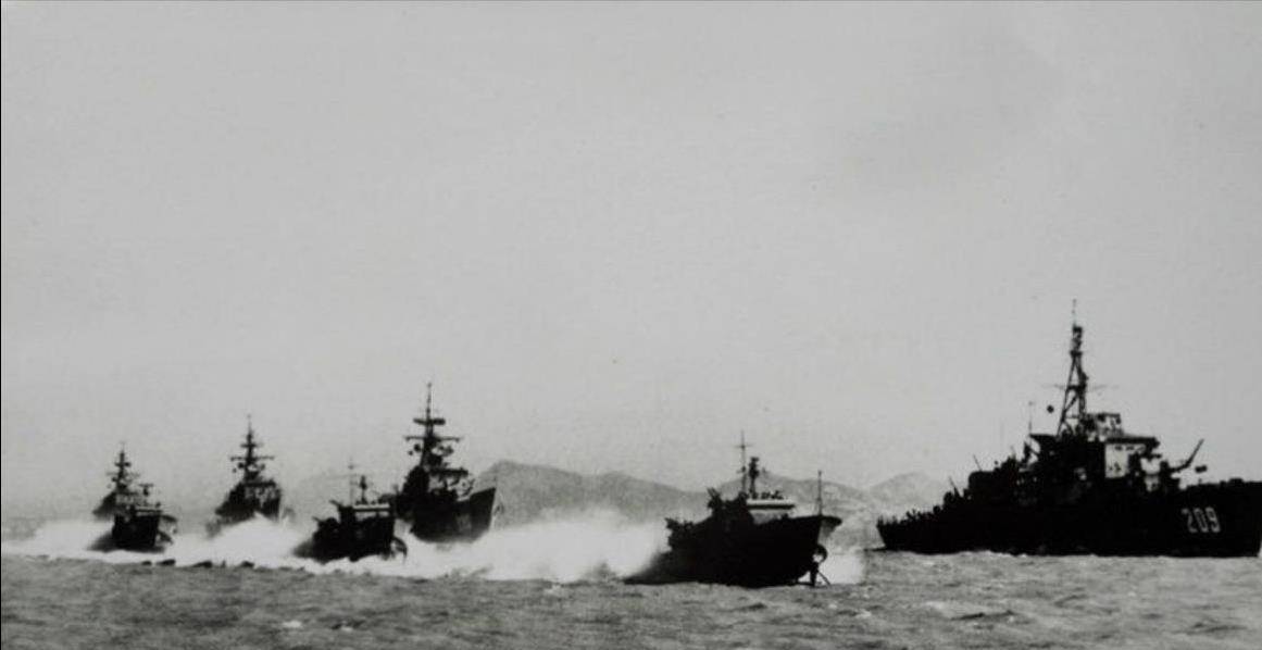 1978年我国败类赖三羊炸沉广州舰,只为泄私愤,致133名