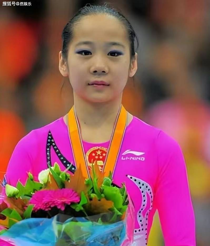 中国最矮奥运冠军,退役后北大就读,身材愈发挺拔,成