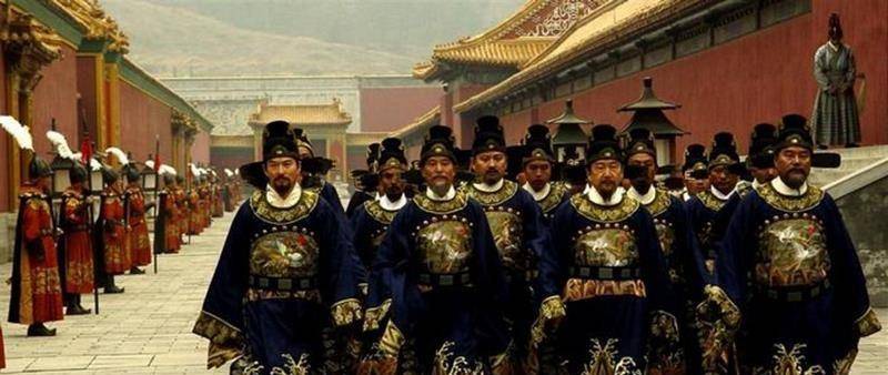 2,内阁制度明朝内阁一开始是明朝皇帝的咨政机构,后来权力日益增大