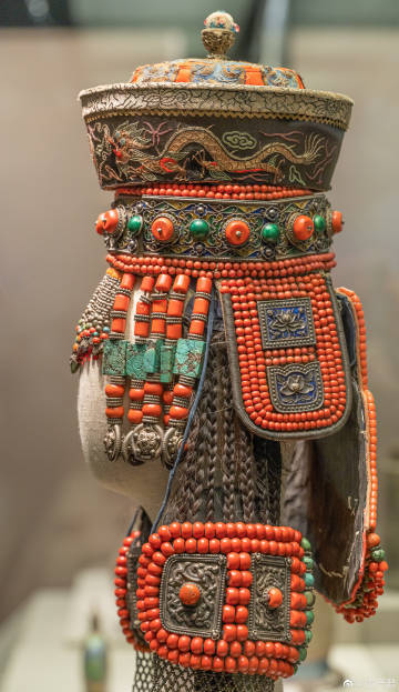 古代蒙古女人头饰图片