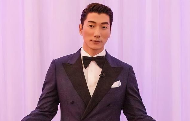 "男神"张亮困局:从红极一时,到"失业",一手好牌怎么糊