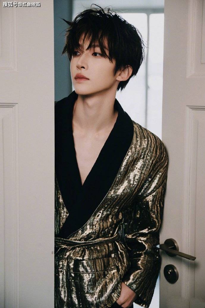 刘宇 矜贵帅气写真