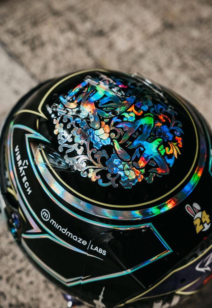 周冠宇发布2024赛季头盔_搜狐汽车_搜狐网