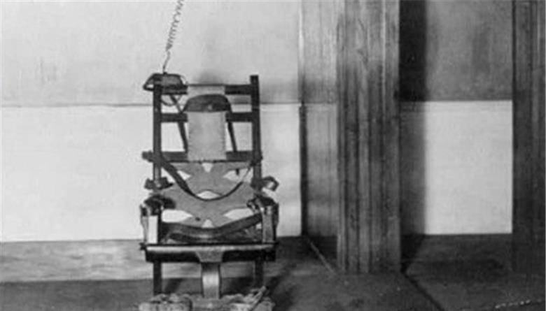 70年前,14岁黑人少年被执行电椅死刑痛苦去世,如今