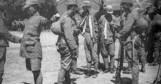 董振堂_敌人_部队