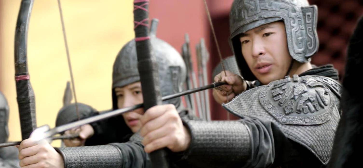 王平出身巴西,有賨人血统,因此虽然大字不识,却能很好的与无当飞军