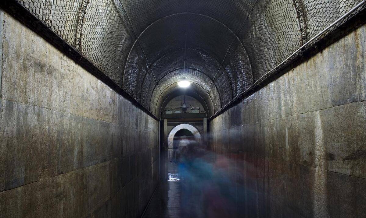 数千年中,有无数人想盗挖皇陵,但秦始皇陵绝不能挖!