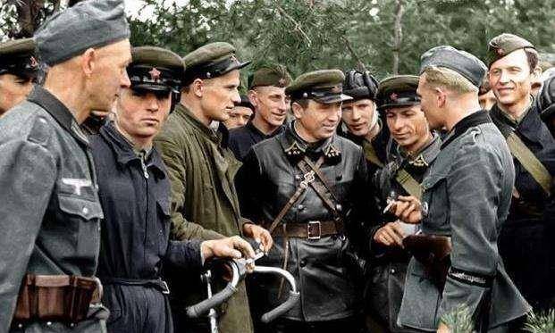 1939年9月—10月,苏德联手瓜分波兰的9张罕见照片,感觉有点诡异