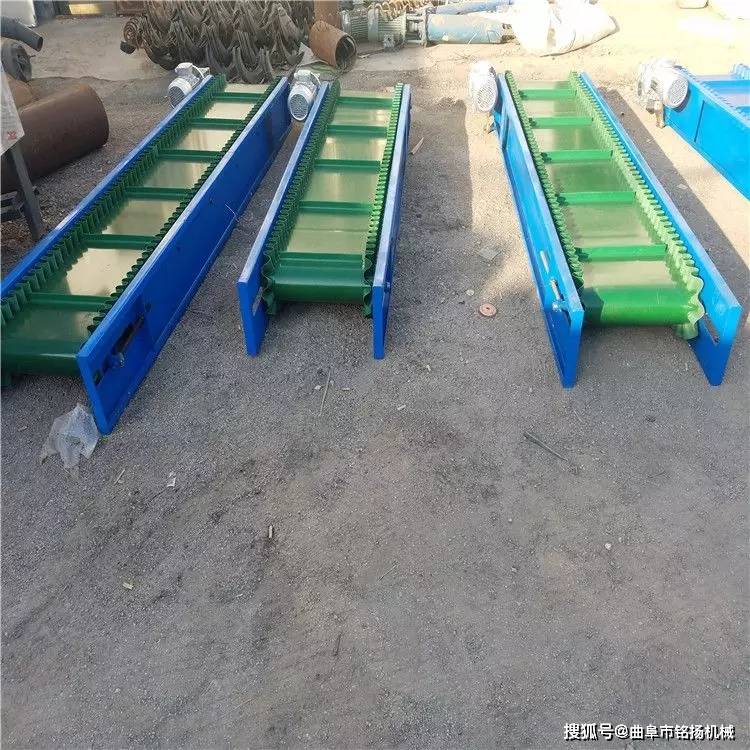 炉灰卸货输送机 箱装苹果电动升降装车运输机 650宽移动皮带机_运行