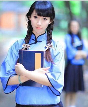 一个游击队司令中美人计叛变,找老领导谭余保求饶被