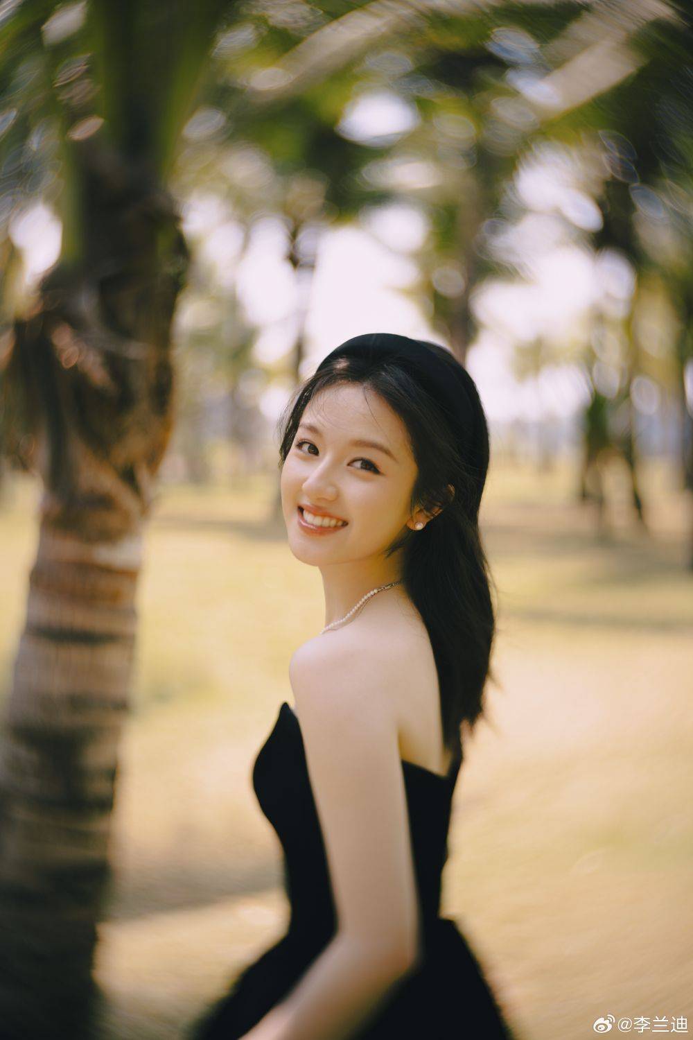 李兰迪今天真的美出新高度!