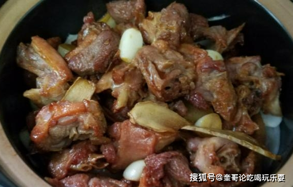 百合鸭是一道色香味俱佳的菜肴,做法简单,营养美味_口感_口味_美食