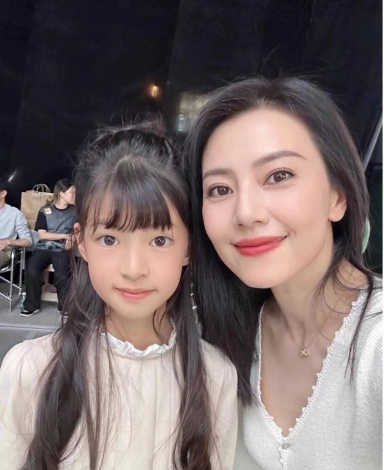 赵又廷的儿子和女儿图片