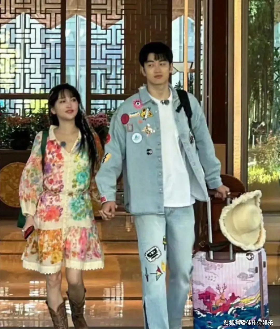 原创            金莎和男友年底见家长，那金莎要叫男友妈妈妹妹还是阿姨，笑死！