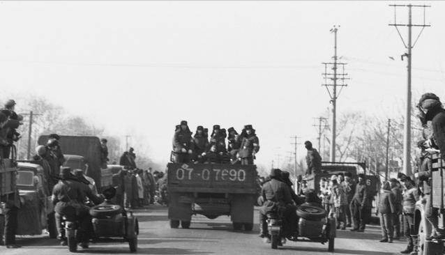 80年代女贪污犯王守信,私吞50万拒不认罪,枪决前还