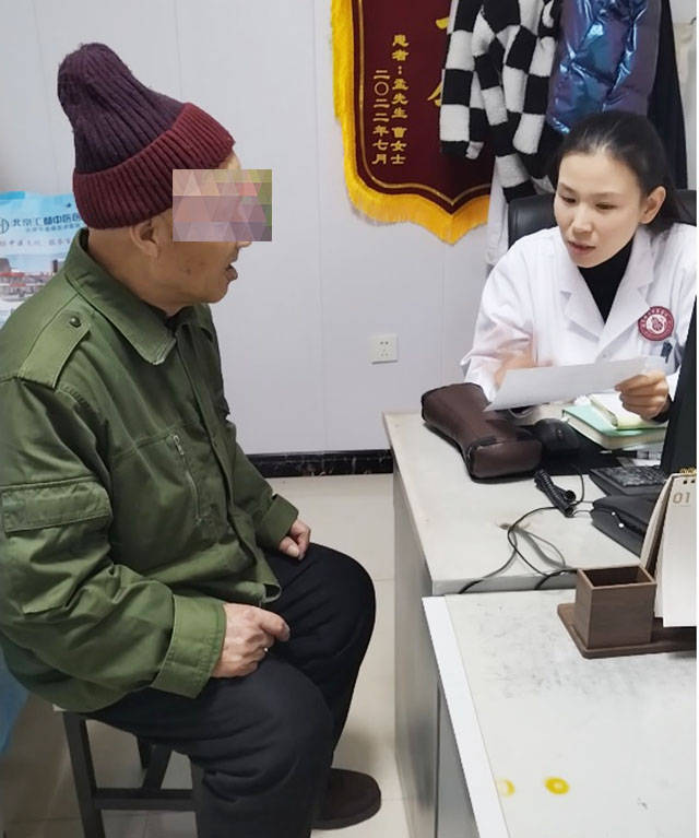 老人腰腿痛 查出陈旧腰扭伤和腰椎间盘突出,在手部扎了几针不疼了