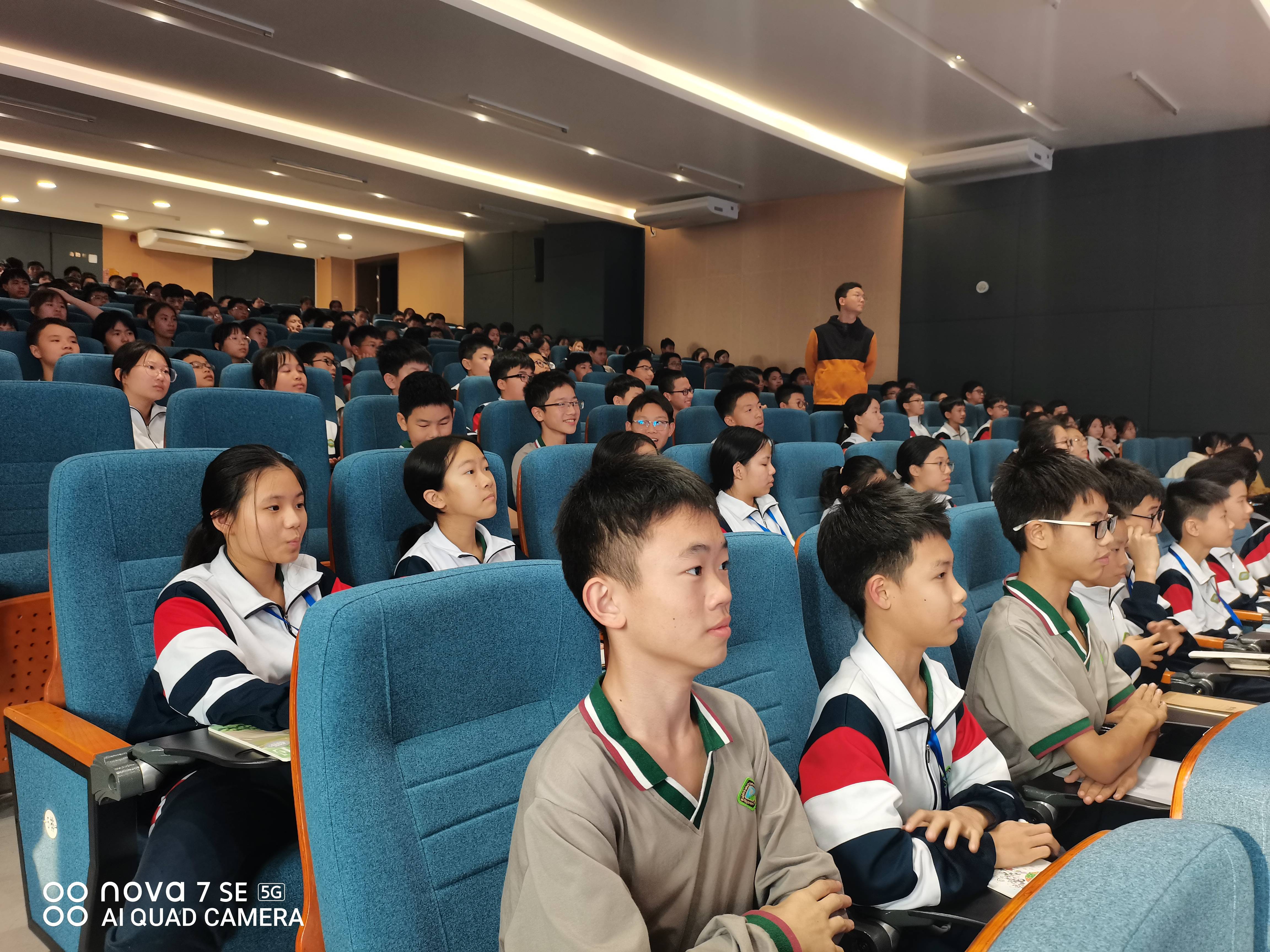 本次宣讲活动分别为大沥石门小学一年班及大沥石门中学初一全级师生