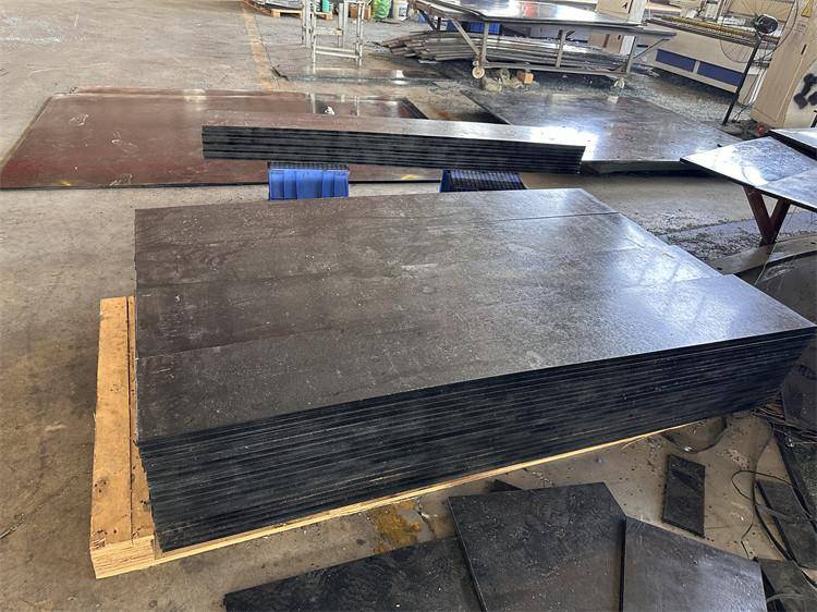 高分子阻燃板的使用优势-丰通橡塑_方面_复合_粘结