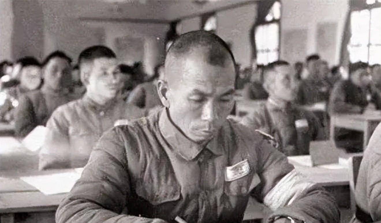 7人特赦1人枪决,各自有什么缘由_上村_杜聿明_刘镇湘