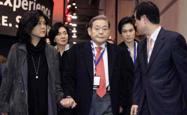 到手,婚后暴露渣男本性,离婚时索要71亿人民币_李富真_李健熙_李在閒