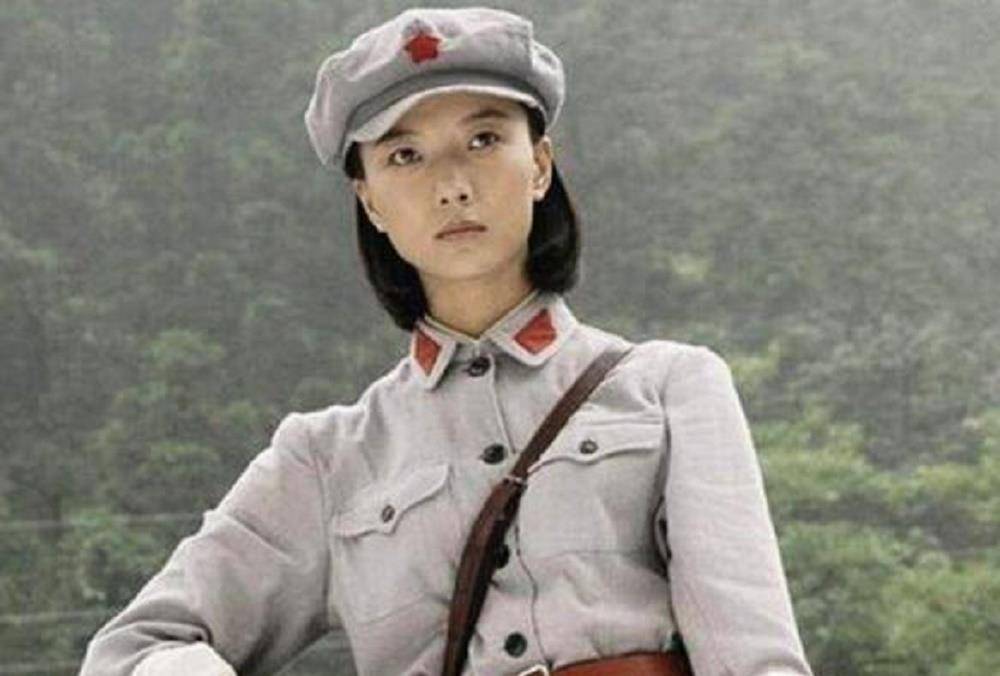 李德到达中央苏区,马上提出要求:尽快给我安排一个漂亮的老婆_月华