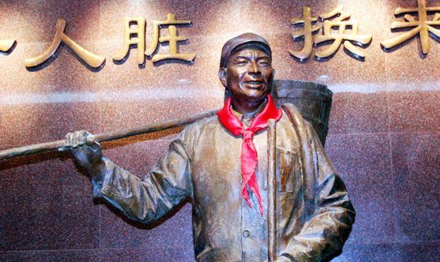 掏粪工人时传祥儿子:子承父业干清洁工,荣获全国"五一"劳动奖章_工作