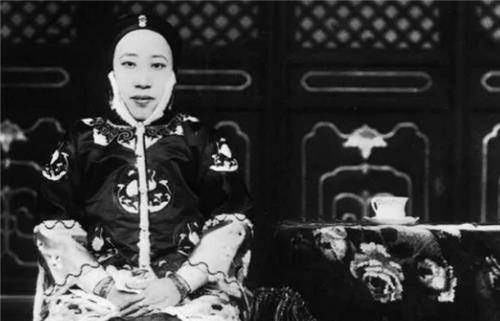 【袁世凯的五姨太】袁世凯是我国近现代史上一个非常有争议性的人物