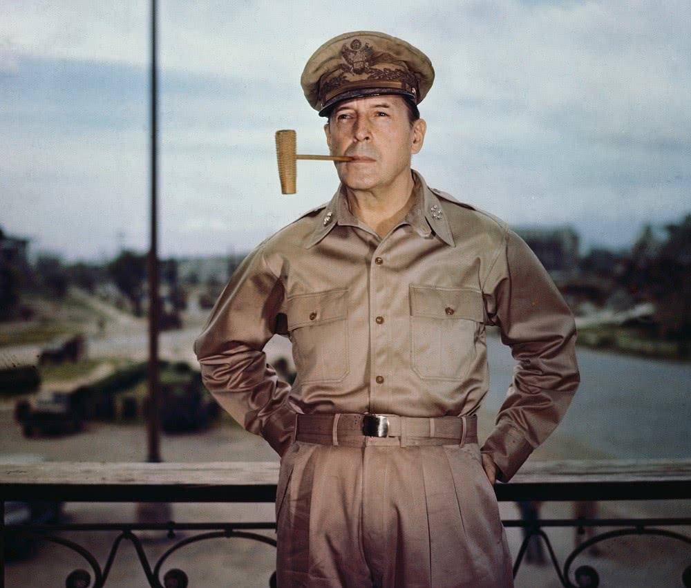 62年印度对中国开战,麦克阿瑟听后发出中肯点评,直击