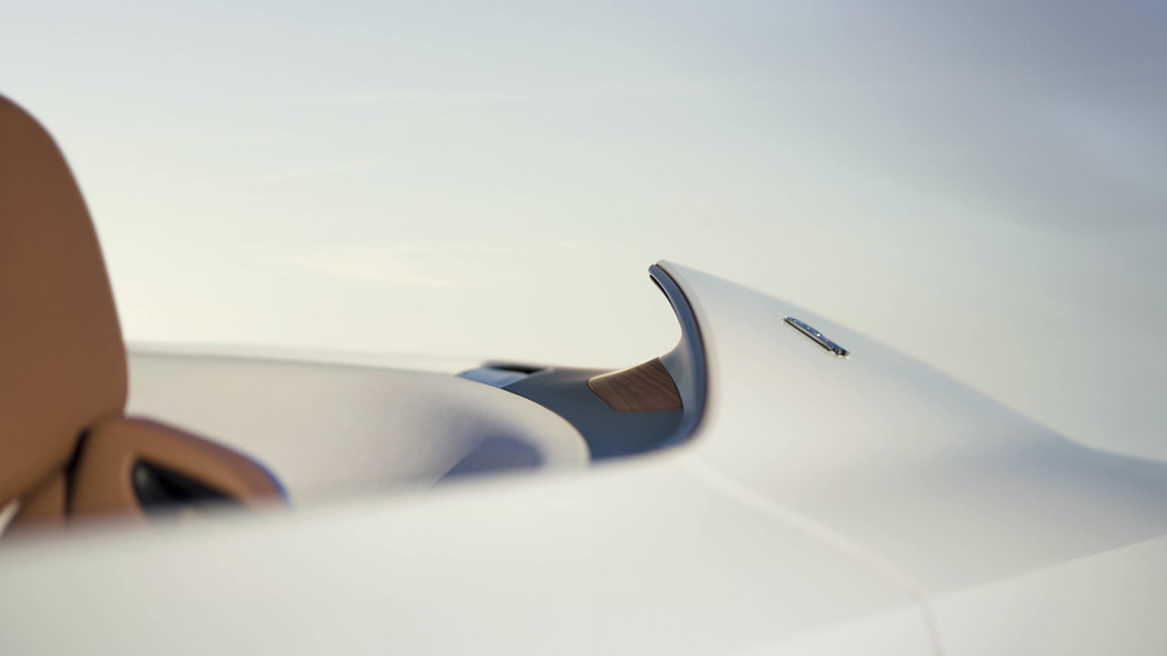 劳斯莱斯交付专属车身定制车"人间天堂"阿卡迪亚