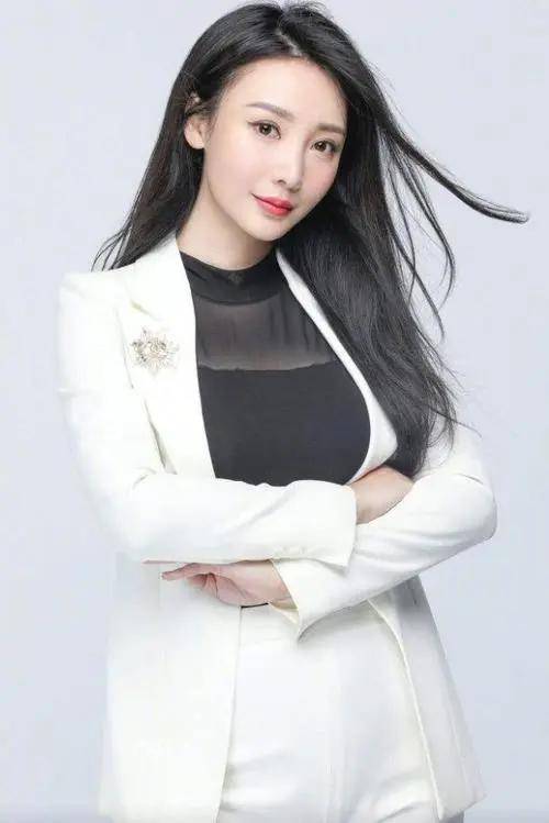 岁月无情,柳岩的变迁_变化_生活_时间