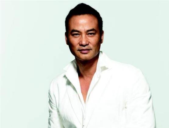 任达华:11岁时父亲被误杀,64岁被歹徒袭击,今帮小沈阳赚2438万_直播