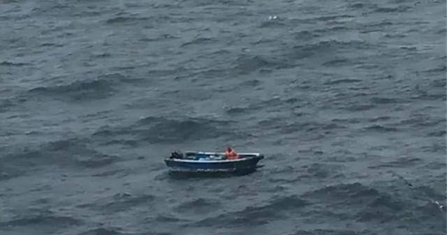 在大西洋漂泊133天,路过船因他是中国人拒绝援救,他如何自救?