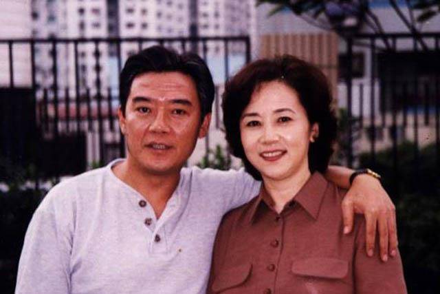 看家花旦顾永菲:含冤吞药自尽,两婚接连失败,从此定居国外生活_事业