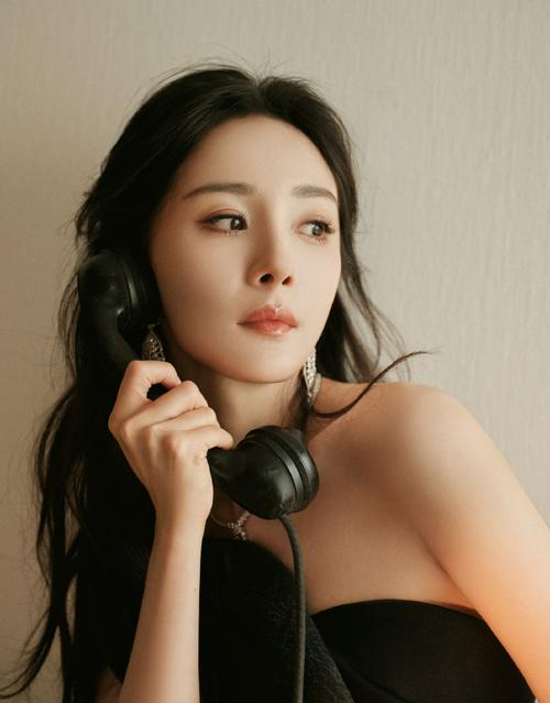 原创绝色大幂幂37岁妖娆撩人性感饱满引无数惊叹