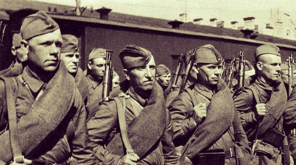 原创二战苏军的师级兵力为何远少于德军步兵师番号太多造成补充困难