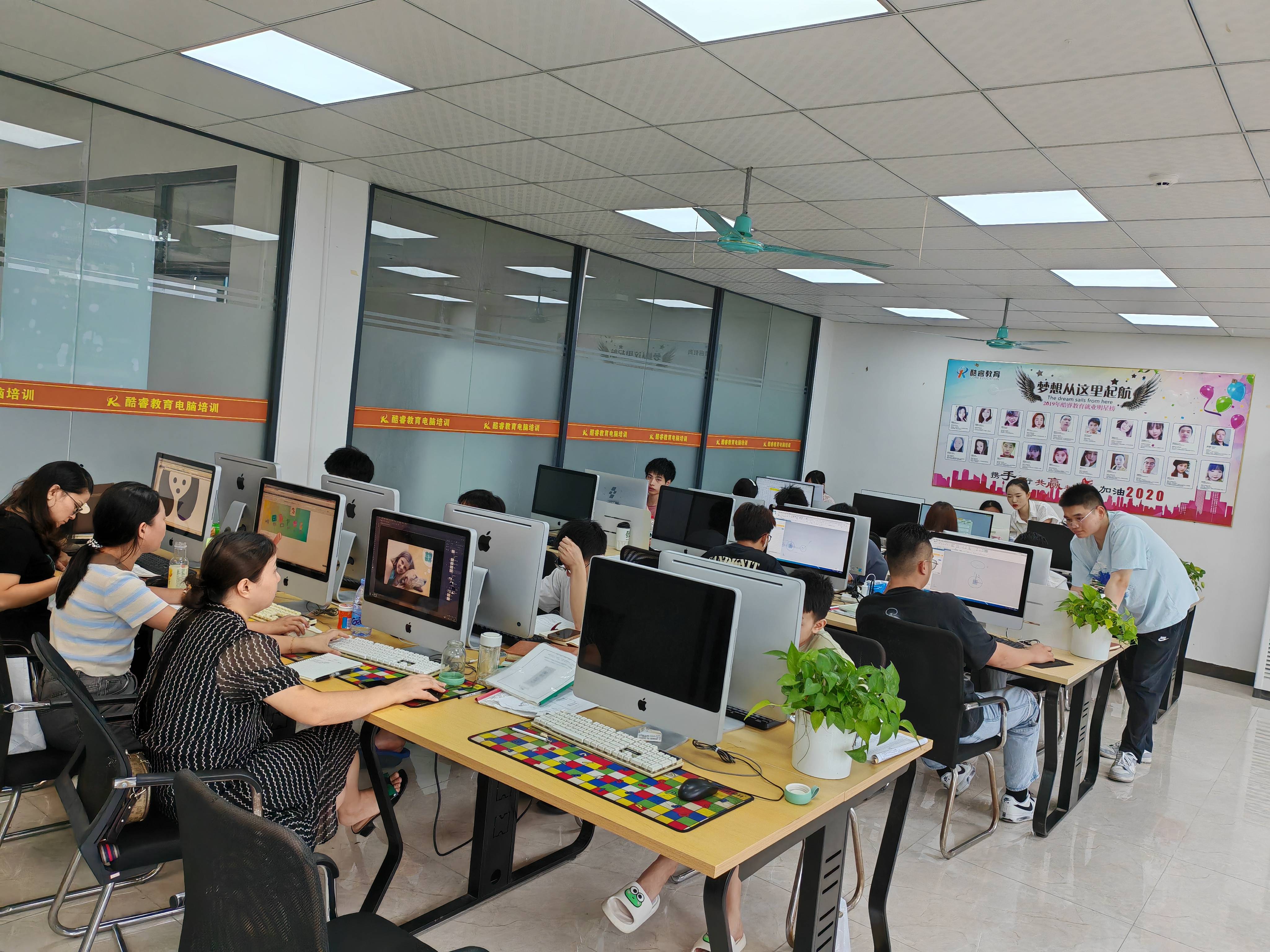东莞大岭山学习文员的地方百花洞酷睿成人电脑业余培训班零基础小白