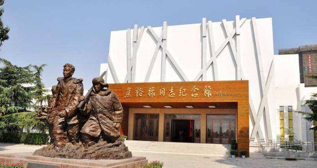 原创兰考百姓为什么阻止焦裕禄下葬病逝时仅42岁被褥打了78个补丁