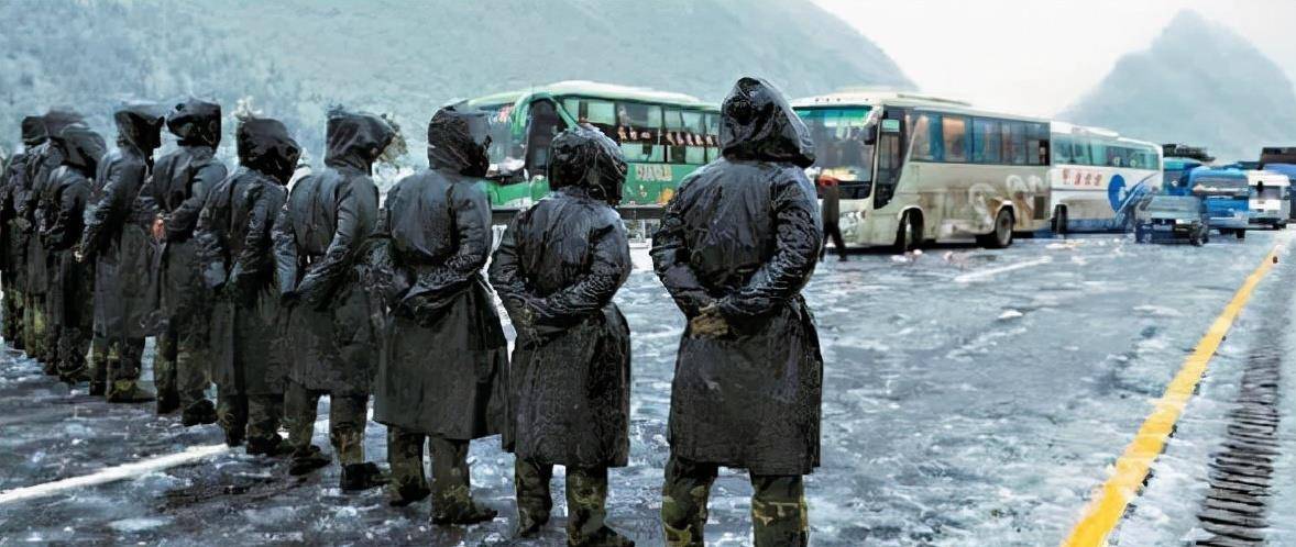 南北交通动脉的大堵塞,使铁路,公路和航空运输暂时或局部陷入瘫痪状态