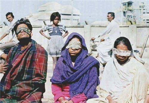 发生几天后,联合碳化物公司首席执行官沃伦·安德森在印度遭到了拘捕