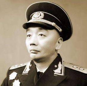 淮海战役庆功宴掀翻酒桌,65岁还带兵打仗_太行军区_刘帅_将军