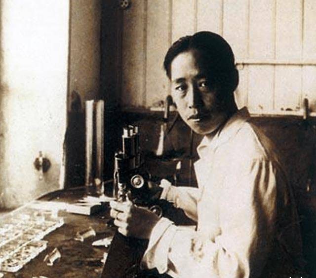 童第周家道中落16岁上学刻苦勤奋出国深造拒绝诱惑为国奉献